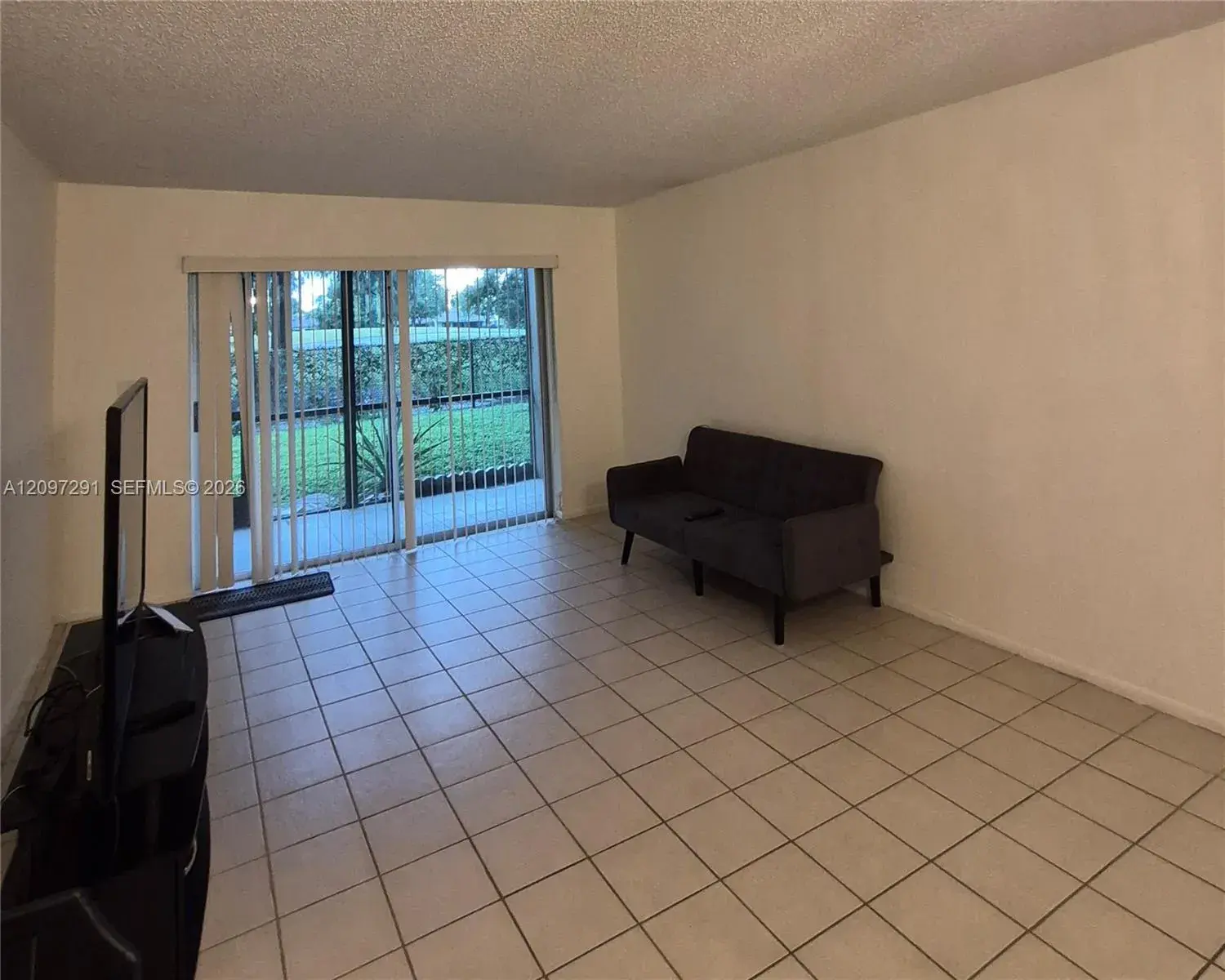 1 bedroom 1 bath Residential for sale at 8000 Fairview Dr # 107, Tamarac FL 33321