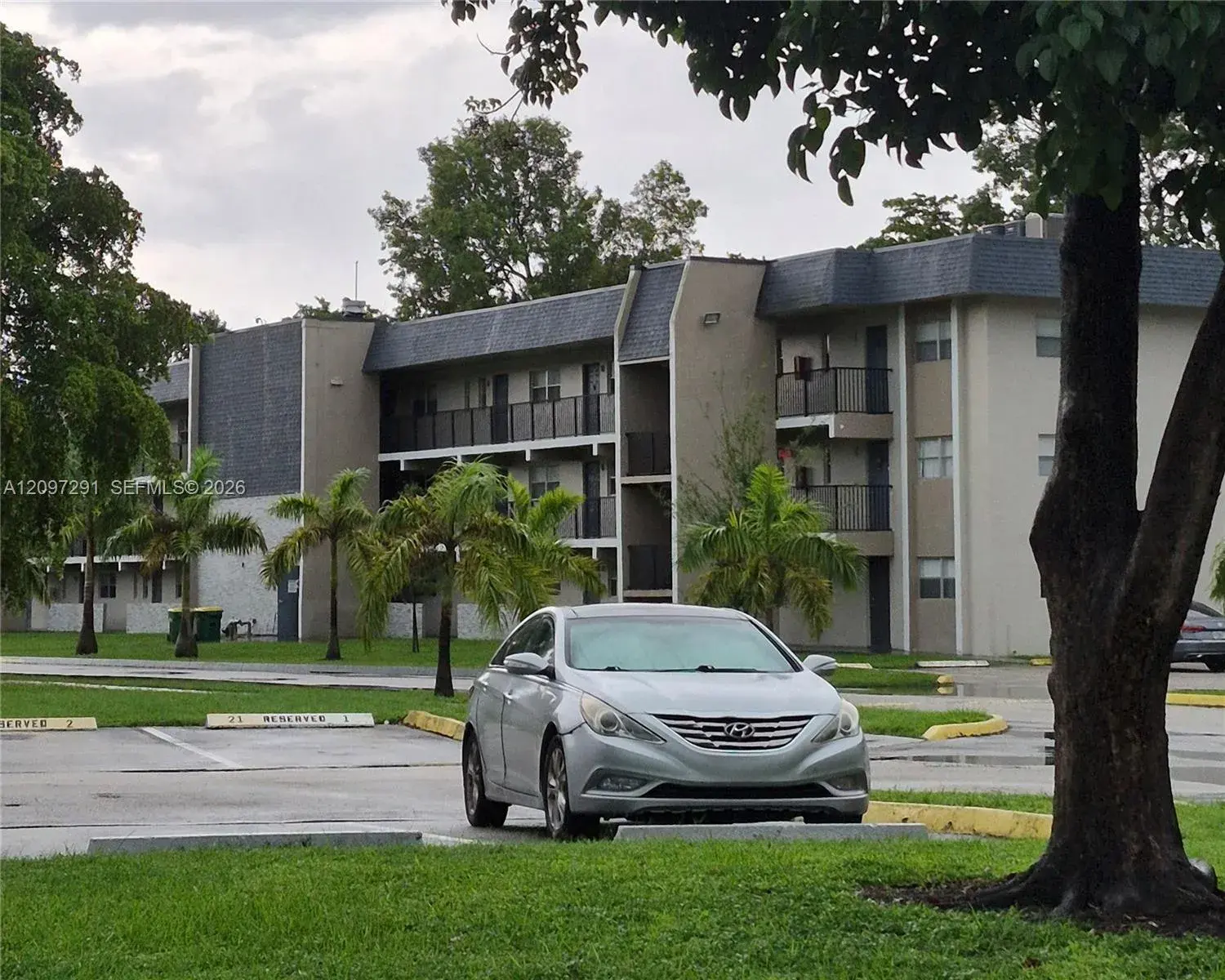 8000 Fairview Dr # 107, Tamarac FL 33321