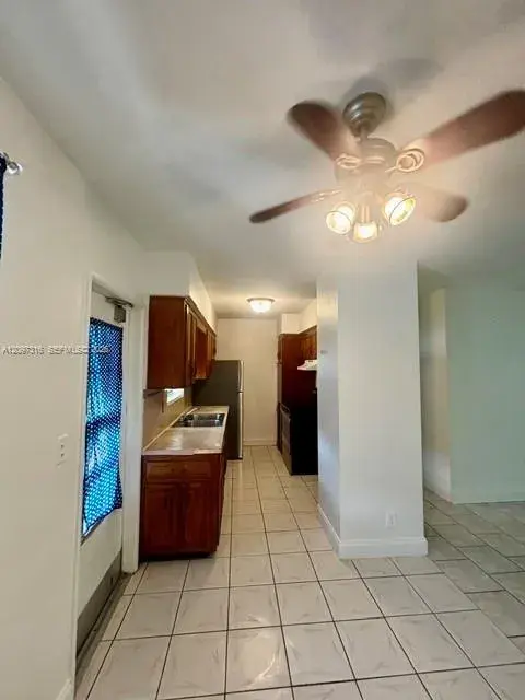 1 bedroom 1 bath Residential Lease for rent at 2901 Jackson St # 3, Hollywood FL 33020