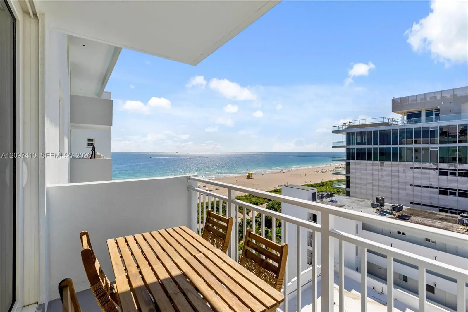 1 bedroom 1 bath Residential for sale at 345 Ocean Dr # 1012, Miami Beach FL 33139