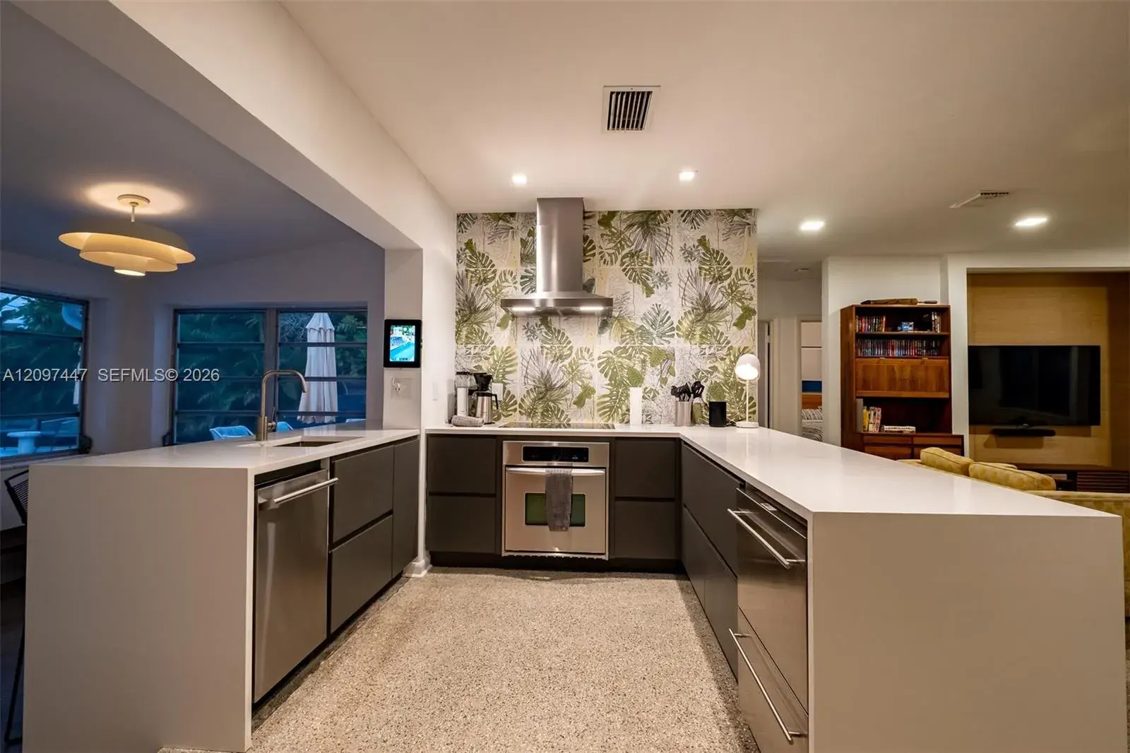 401 NW 28th Ct, Wilton Manors FL 33311