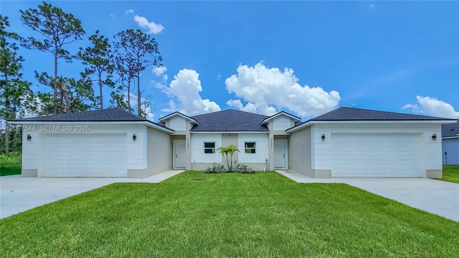 Residential Income for sale at 5245 PEBBLE BEACH DR, Sebring FL 33872