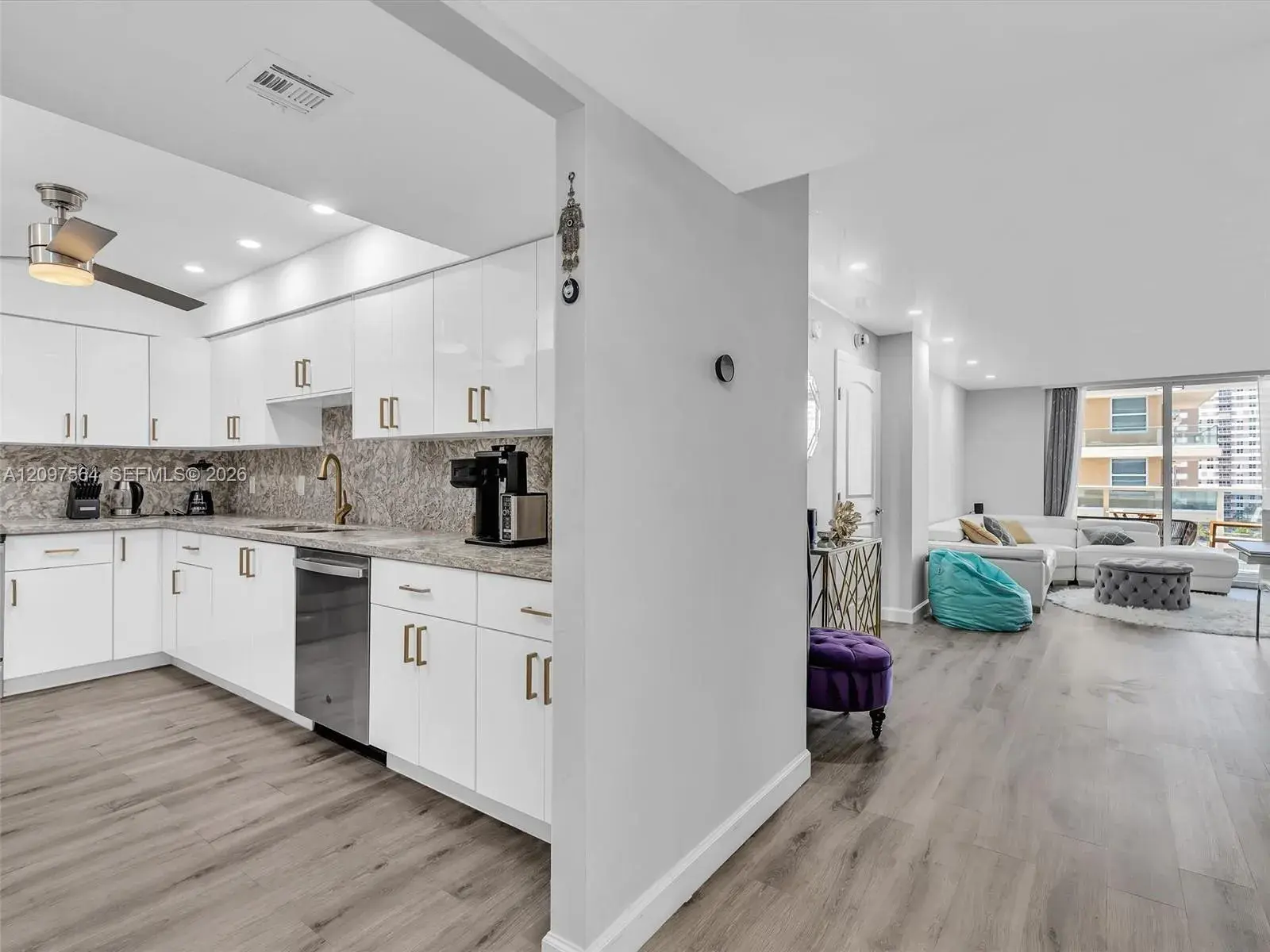 1904 S Ocean Dr # 905, Hallandale Beach FL 33009