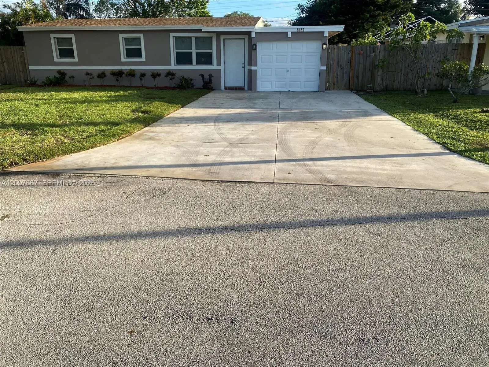 4 bedroom 2 bath Residential for sale at 6152 SW 2nd St, Margate FL 33068