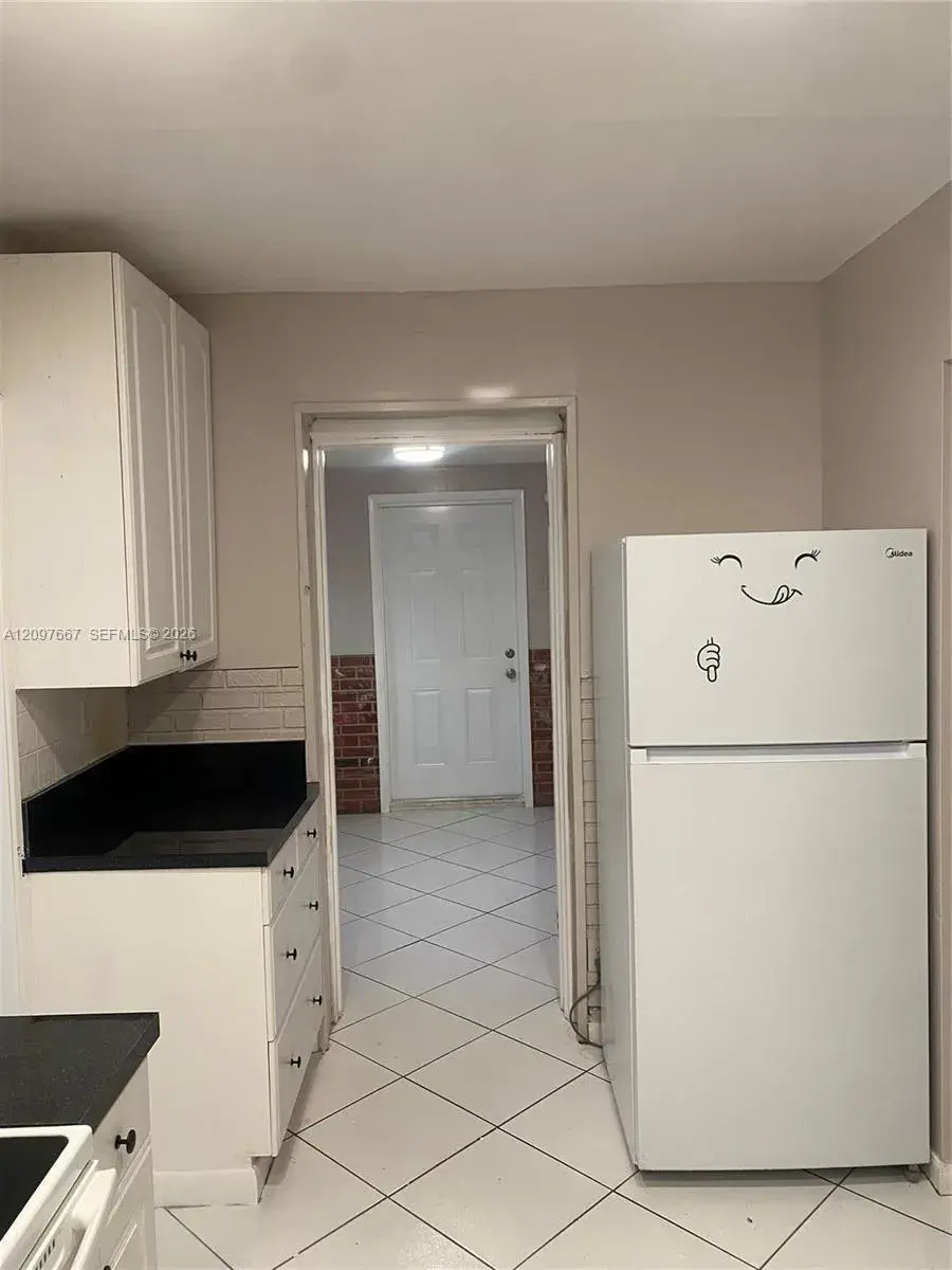 6152 SW 2nd St, Margate FL 33068