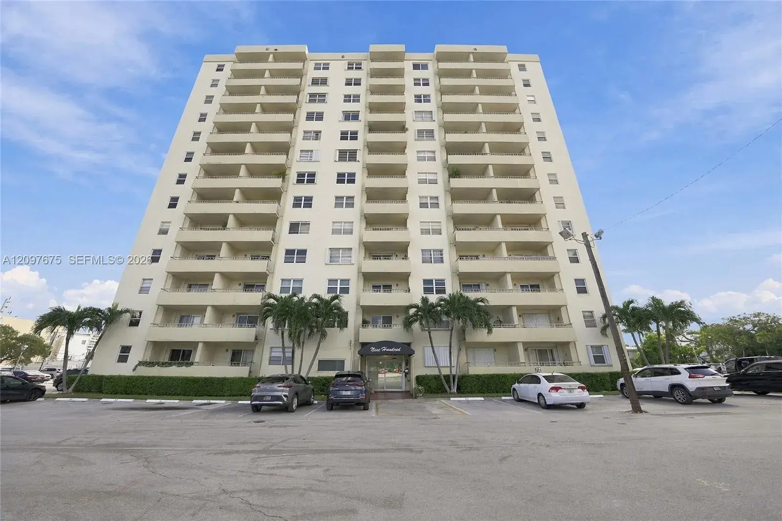 1 bedroom 1 bath Residential for sale at 900 NE 18th Ave # 304, Fort Lauderdale FL 33304