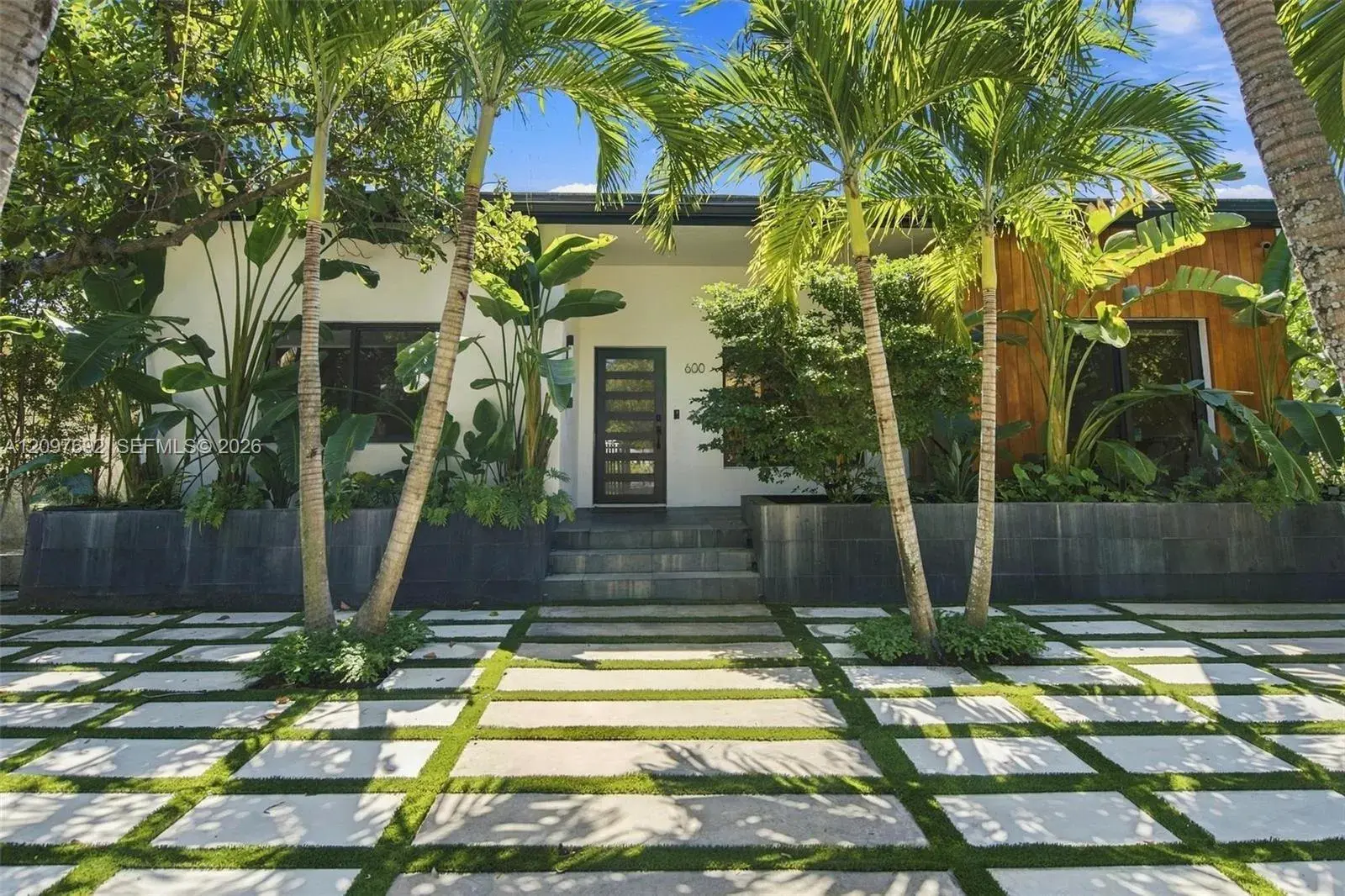 4 bedroom 3 bath Residential for sale at 600 W 51st St, Miami Beach FL 33140