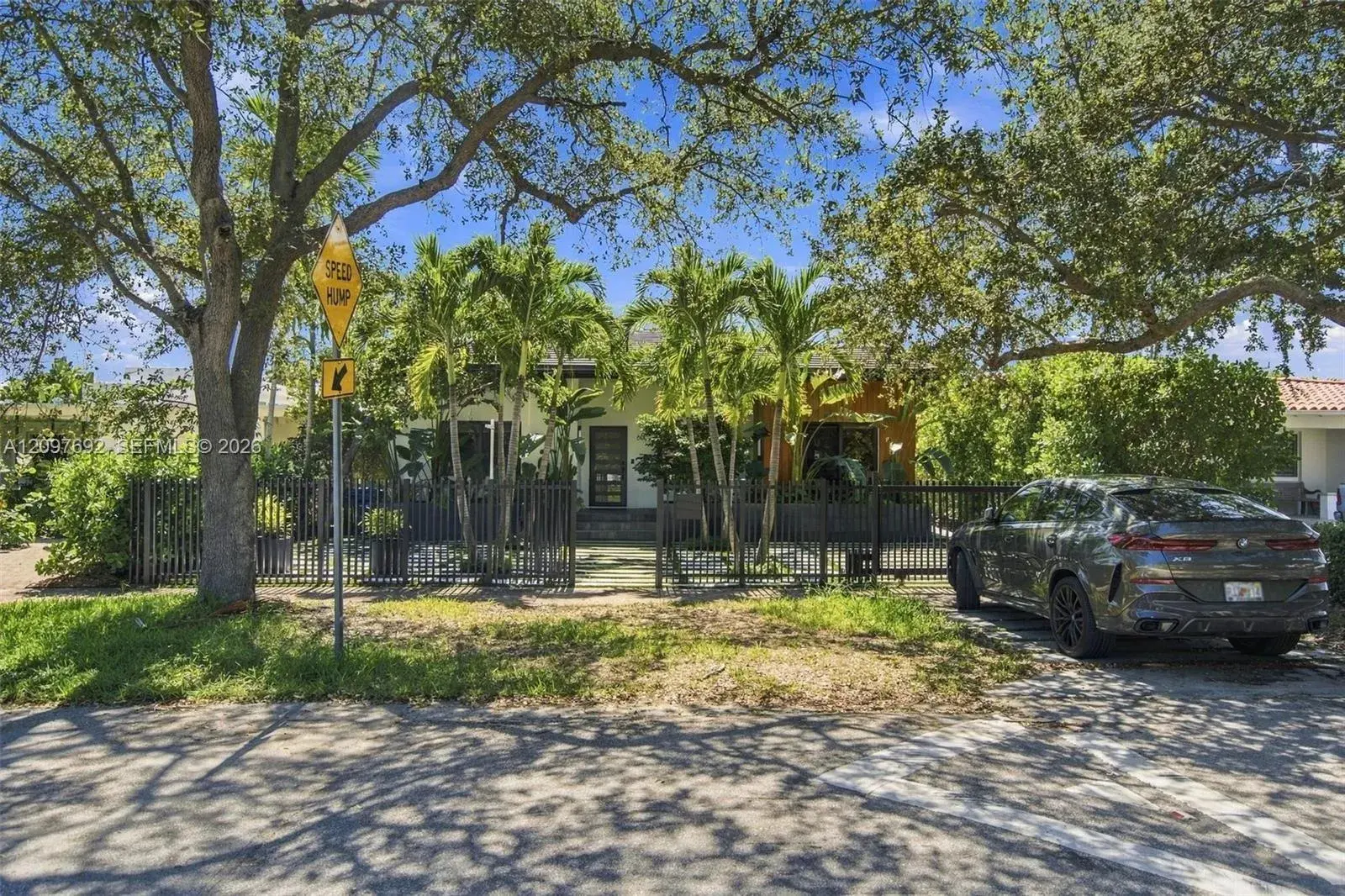 600 W 51st St, Miami Beach FL 33140