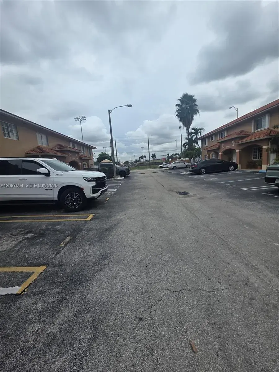 2505 W 76th St # 103, Hialeah FL 33016