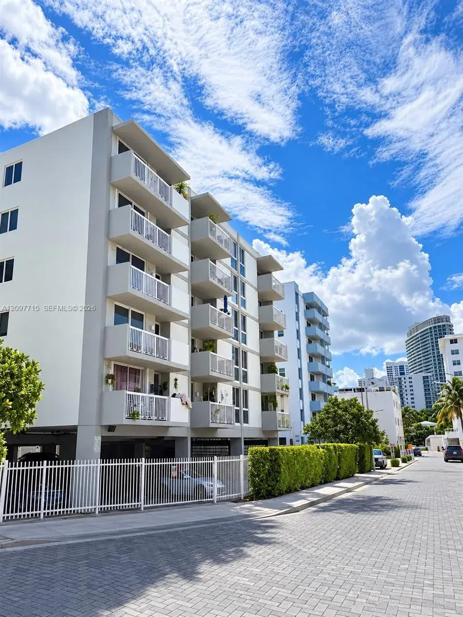 1 bedroom 1 bath Residential for sale at 1670 Bay Rd # 6G, Miami Beach FL 33139