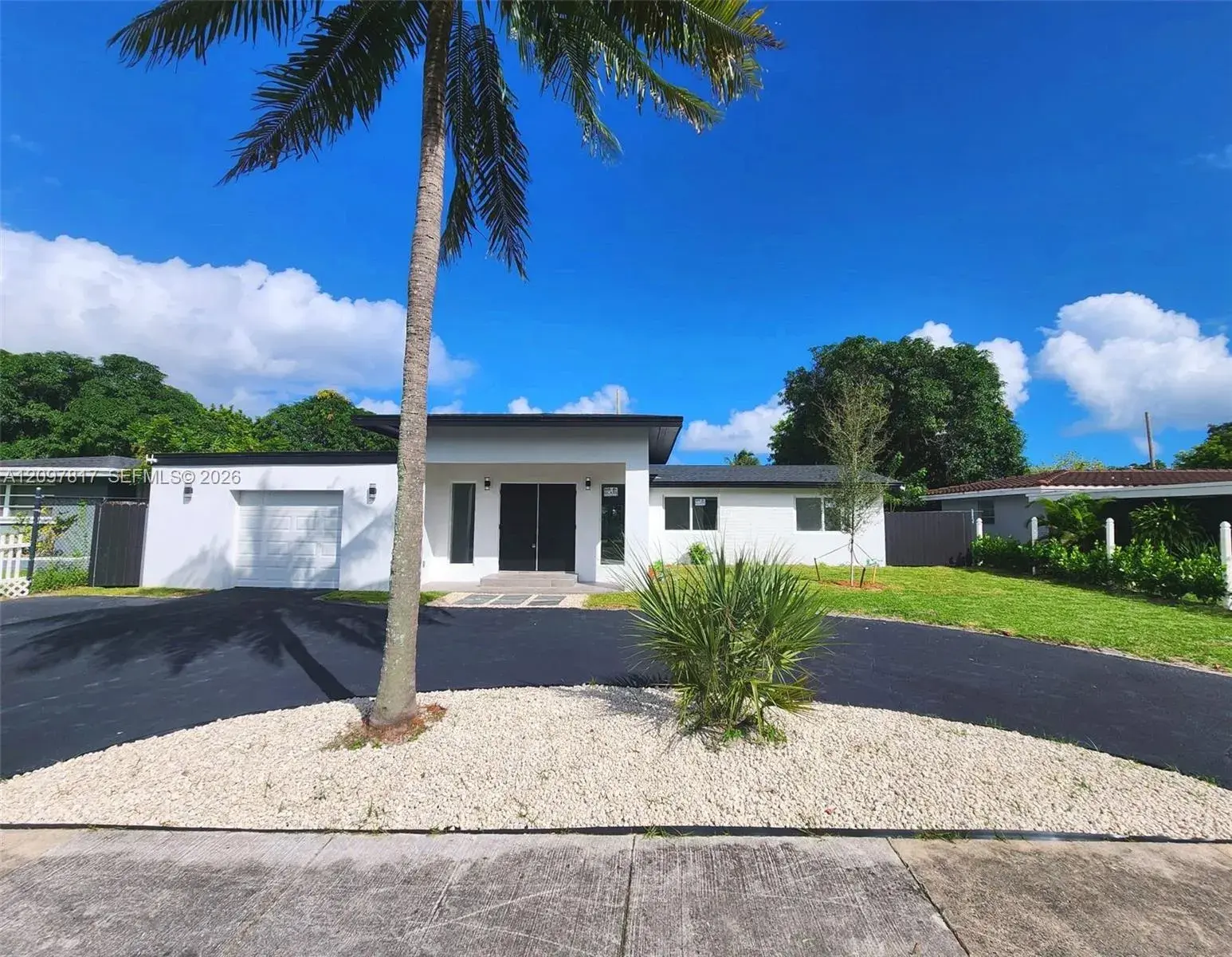 4 bedroom 3 bath Residential for sale at 620 SW 38th Ter, Fort Lauderdale FL 33312