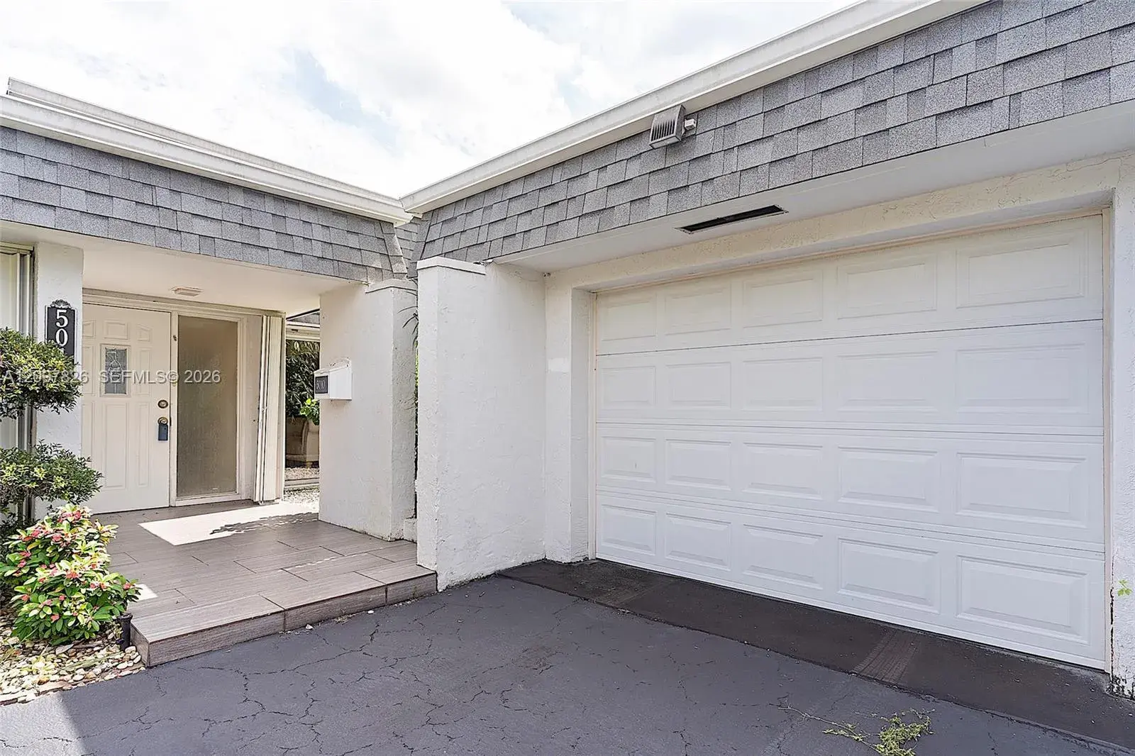 5010 Banyan Ln, Tamarac FL 33319