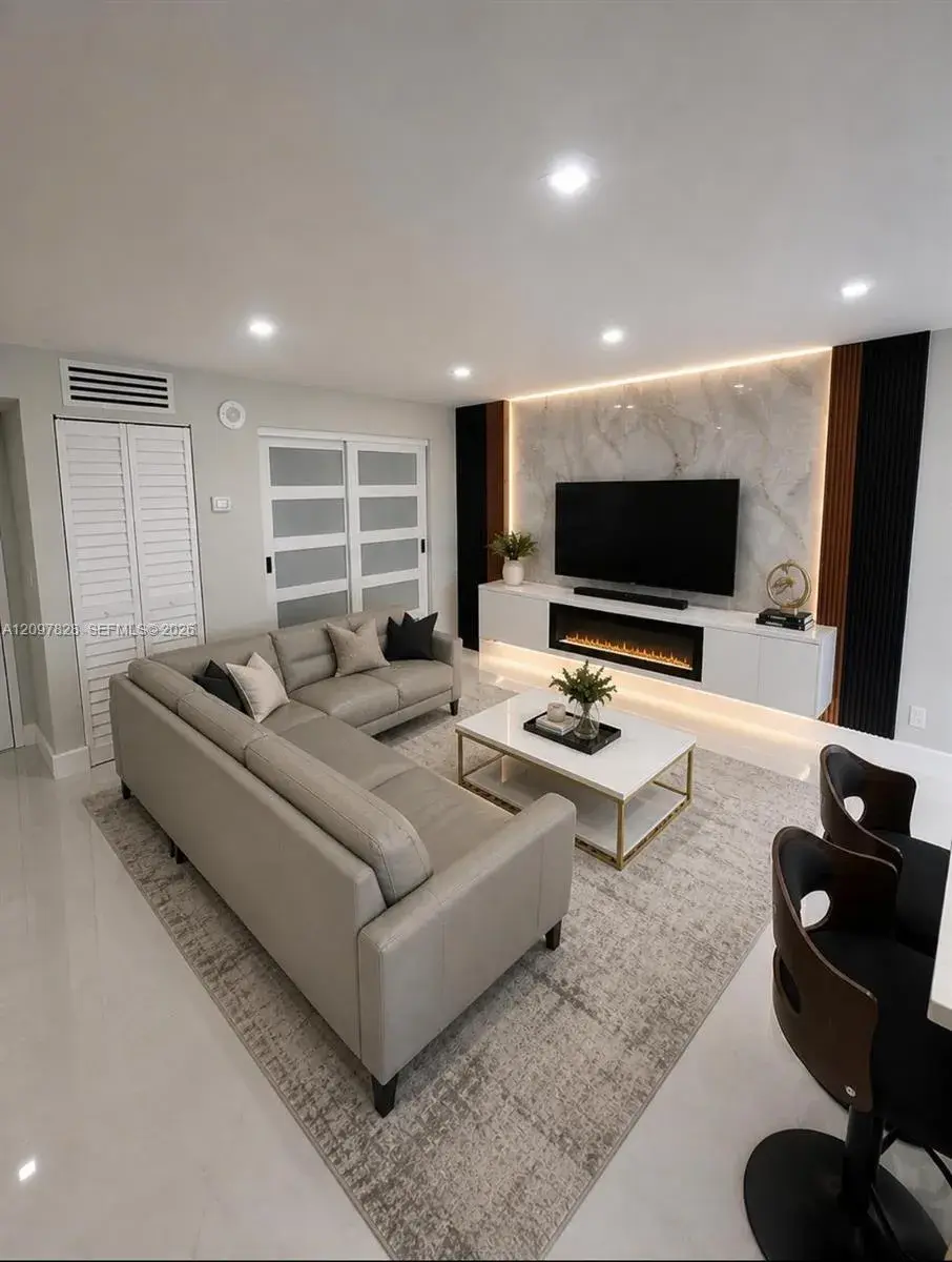 2 bedroom 2 bath Residential Lease for rent at 17021 N Bay Rd # 814, Sunny Isles Beach FL 33160