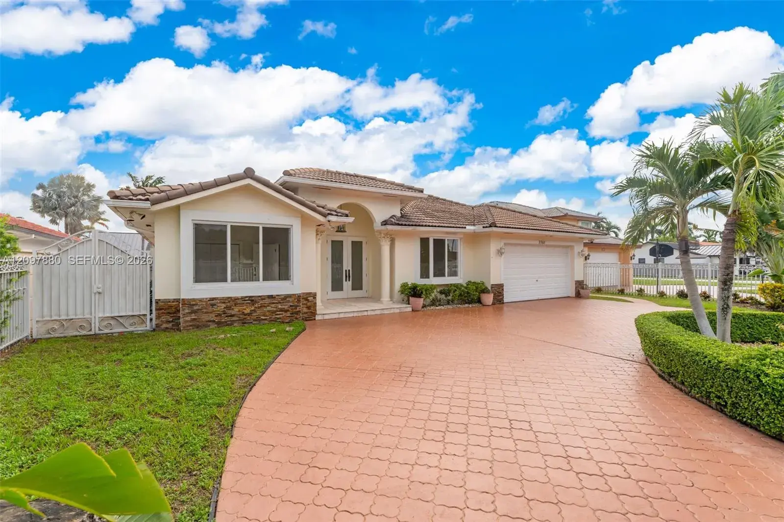 4 bedroom 3 bath Residential for sale at 2761 SW 140th Ave, Miami FL 33175