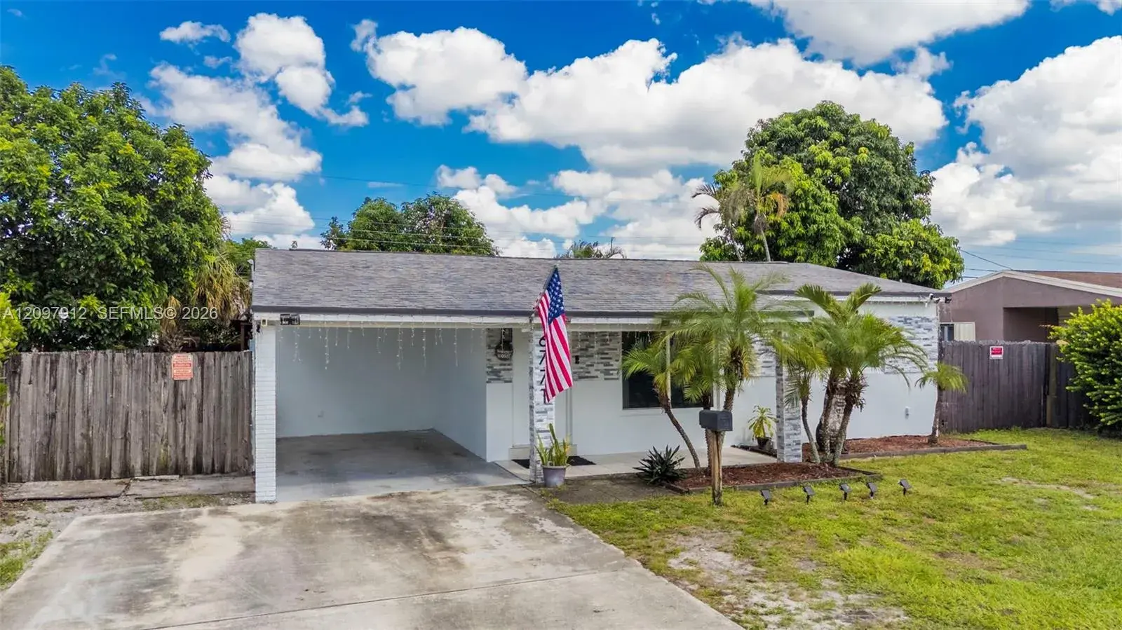 6771 Harding St, Hollywood FL 33024