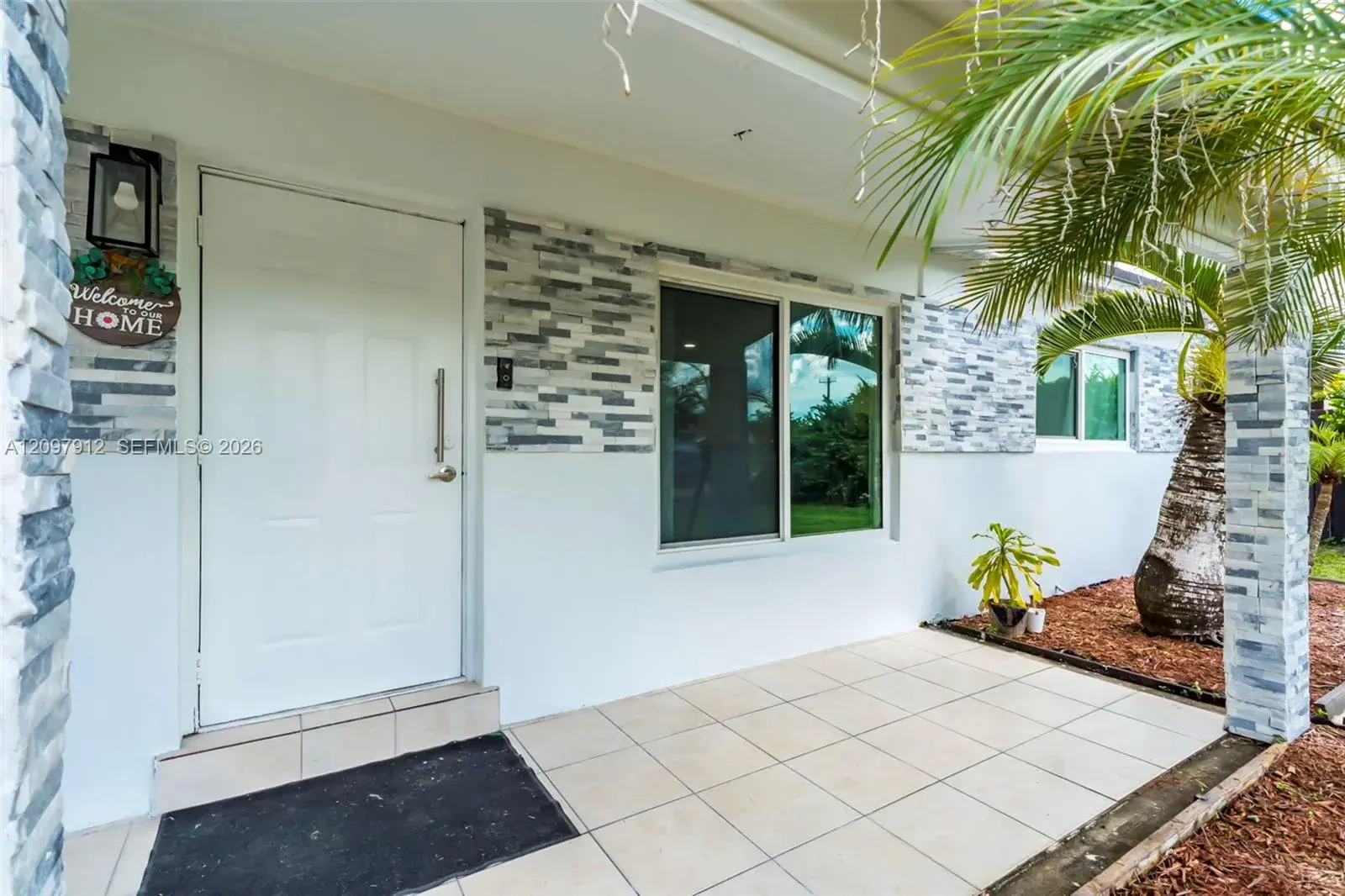 6771 Harding St, Hollywood FL 33024