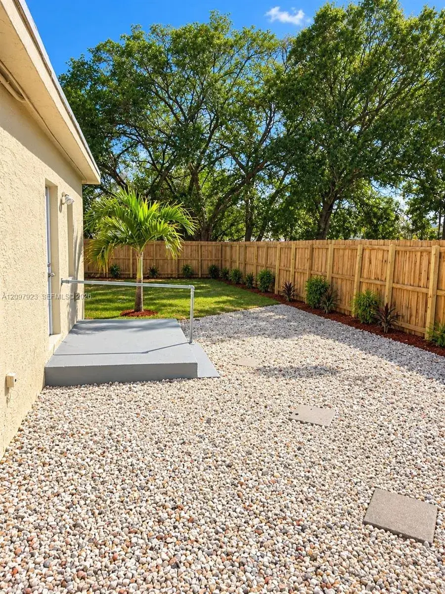 Residential Income for sale at 632 NW 14th Ter, Fort Lauderdale FL 33311
