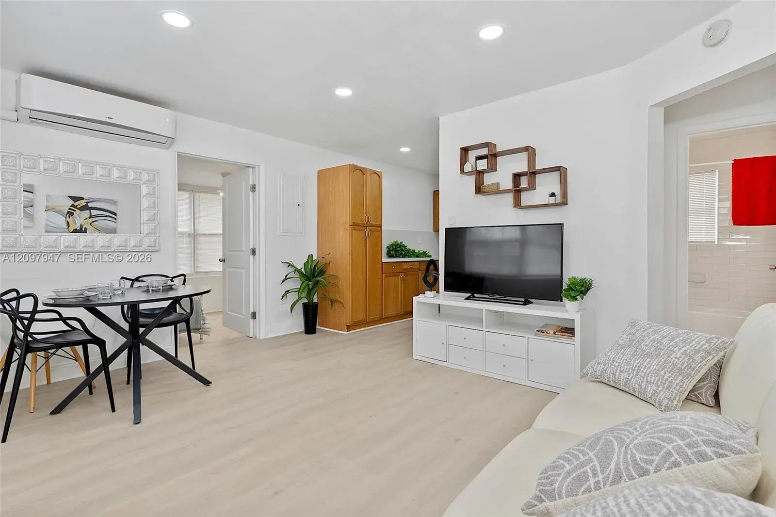 3 bedroom 2 bath Residential Lease for rent at 6103 Monroe St, Hollywood FL 33023