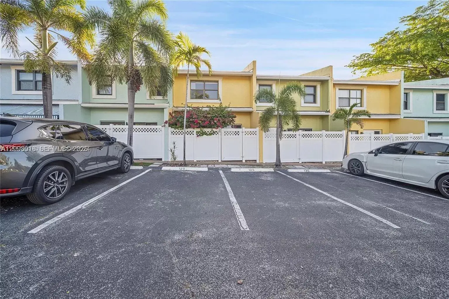 2 bedroom 2 bath Residential for sale at 120 SE 12th Ave, Pompano Beach FL 33060