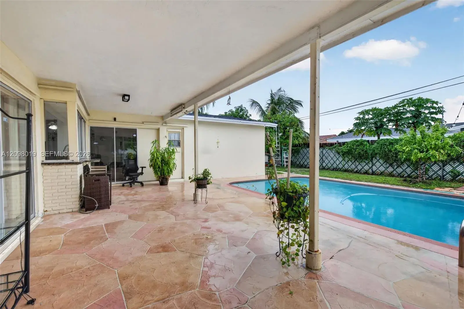 8480 NW 24th Ct, Sunrise FL 33322