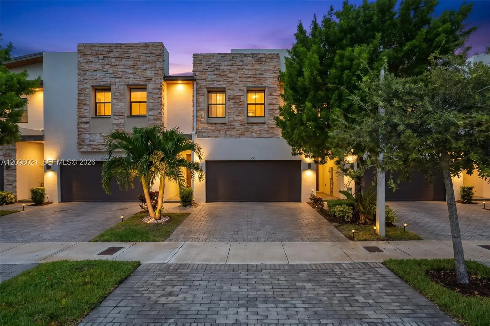 3 bedroom 3 bath Residential for sale at 8110 NW 104th Ct, Doral FL 33178
