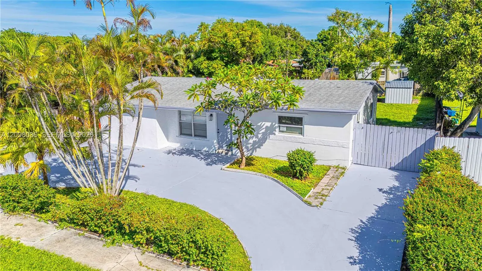 4 bedroom 2 bath Residential for sale at 6511 Pierce St, Hollywood FL 33024