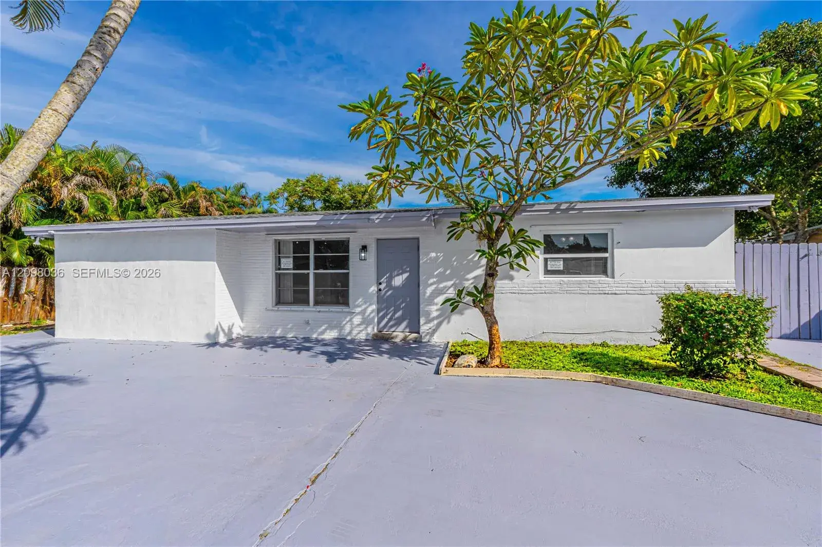 6511 Pierce St, Hollywood FL 33024