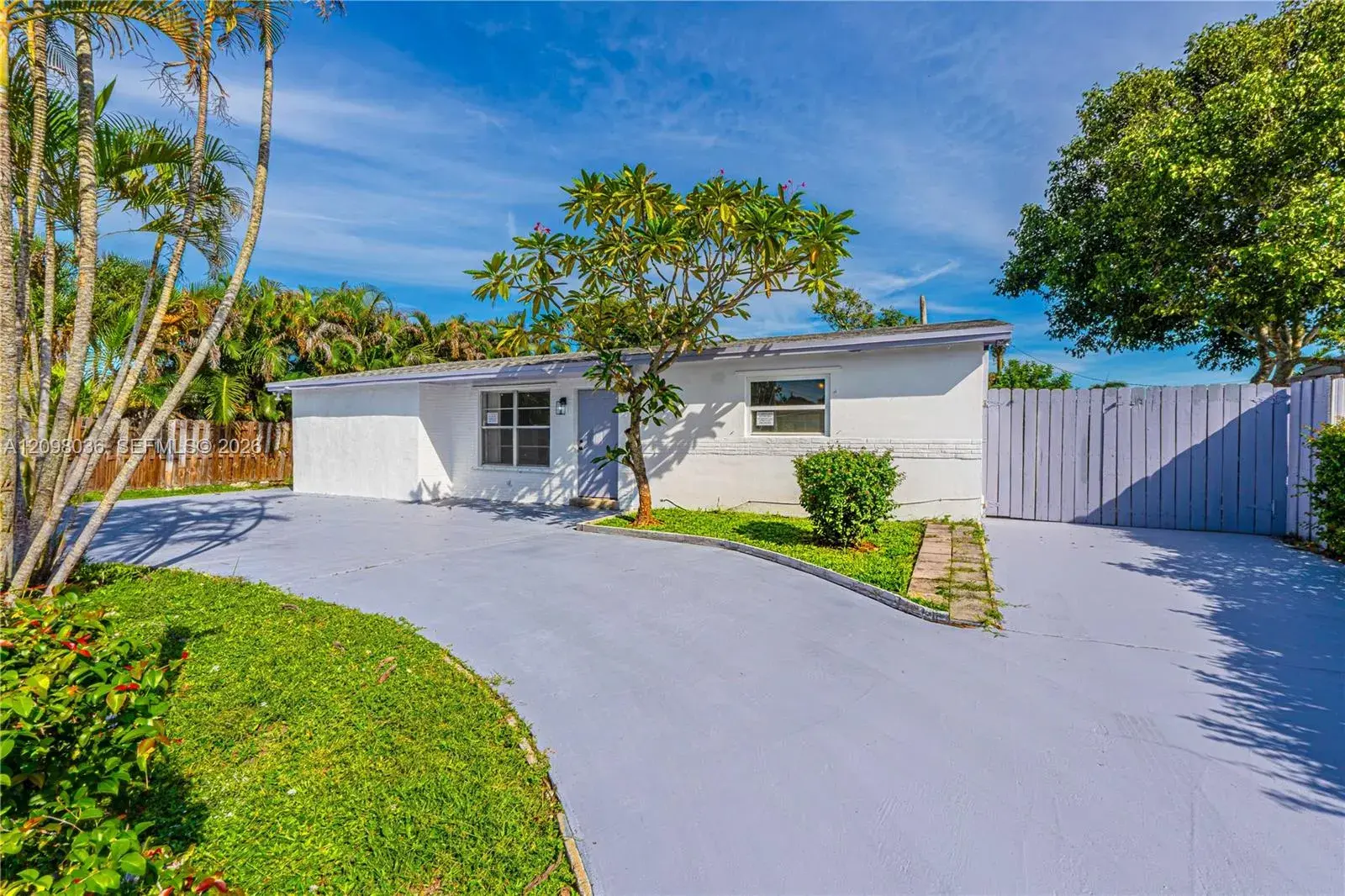 6511 Pierce St, Hollywood FL 33024