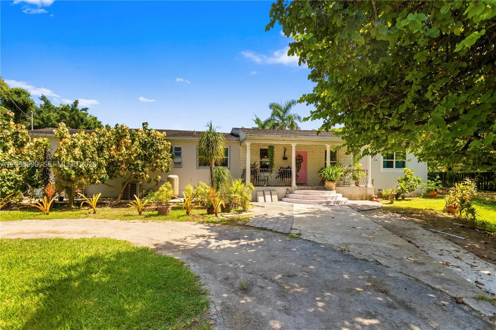 3 bedroom 2 bath Residential for sale at 23825 SW 142nd Ave, Homestead FL 33032