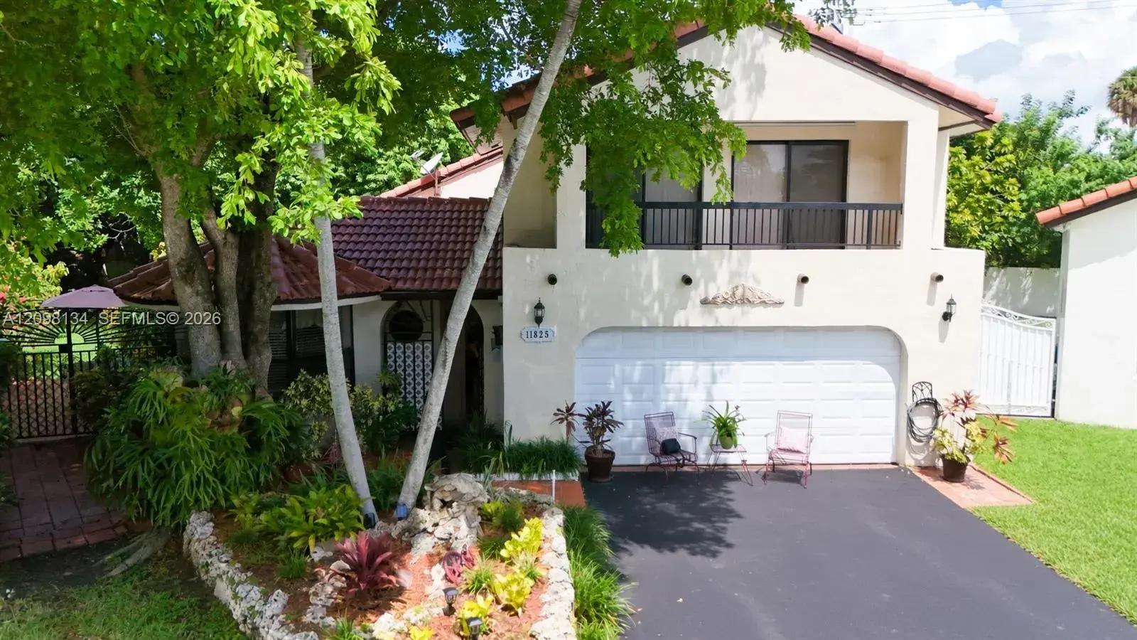 4 bedroom 3 bath Residential for sale at 11825 SW 104th Ter, Miami FL 33186