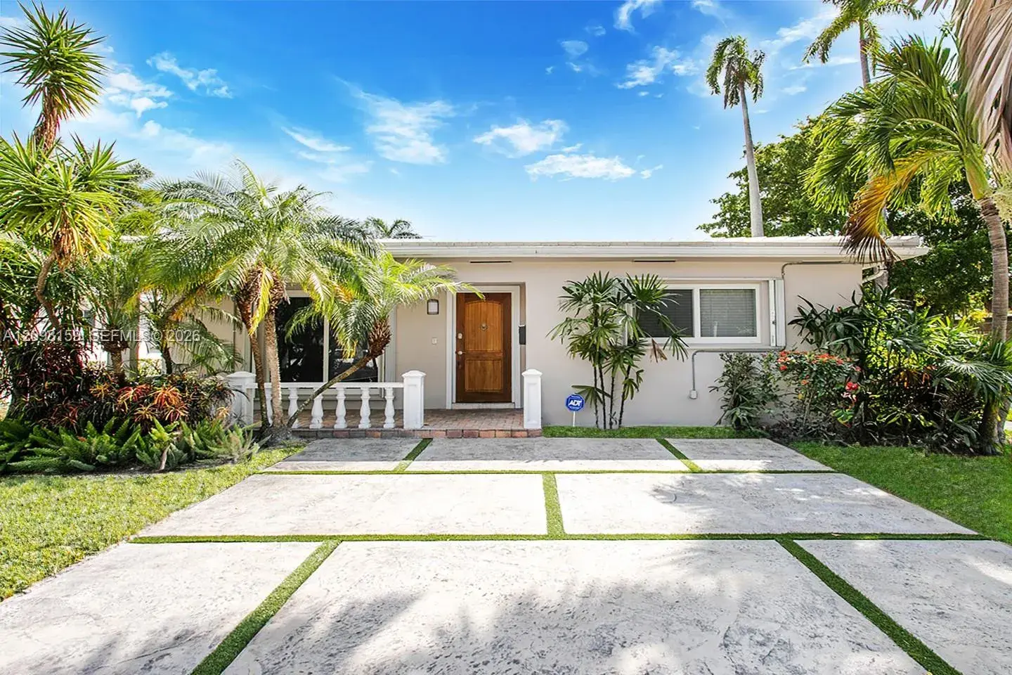 1254 Harrison St, Hollywood FL 33019