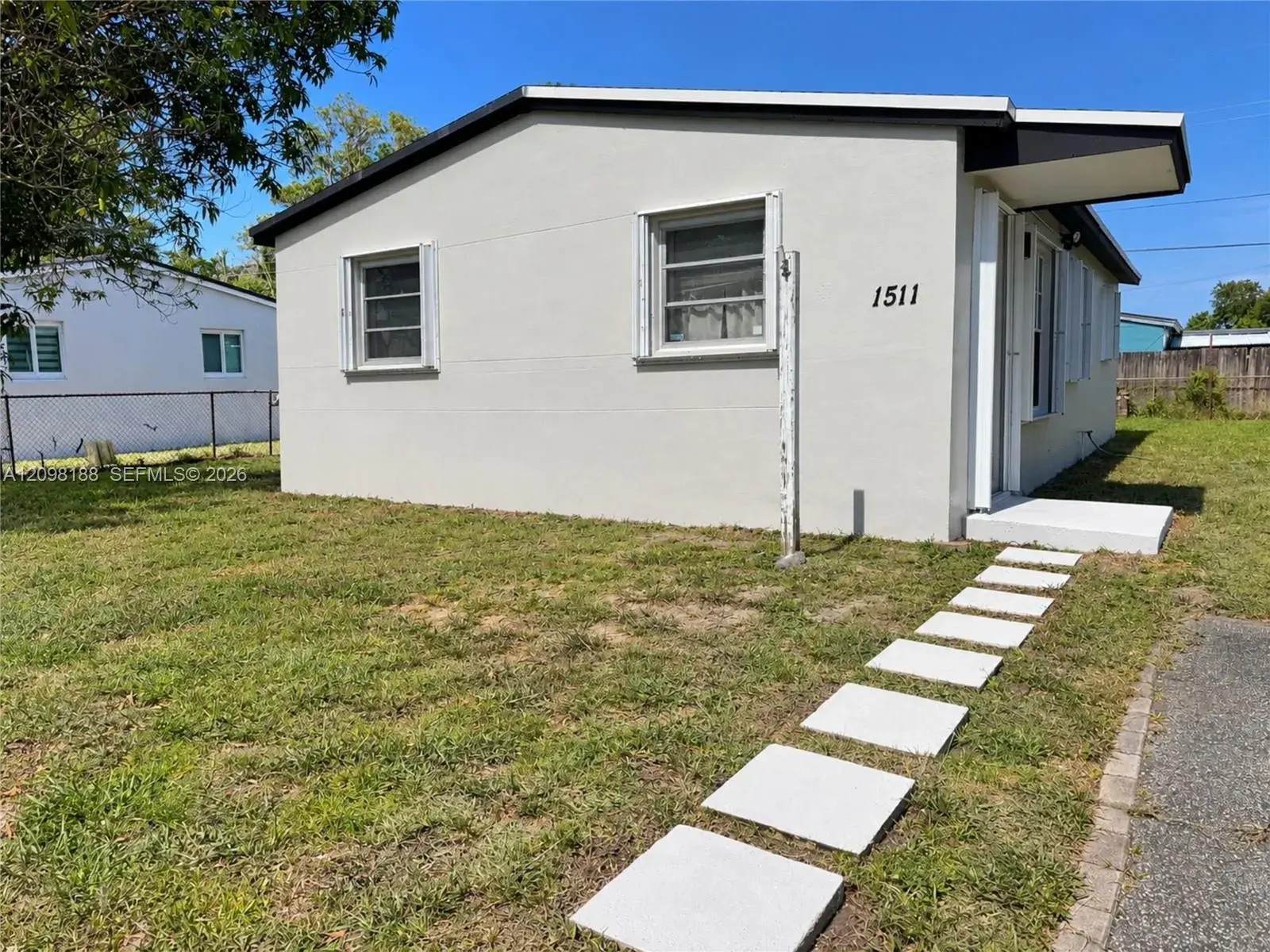 3 bedroom 1 bath Residential Lease for rent at 1511 N 70th Ter # 0, Hollywood FL 33024