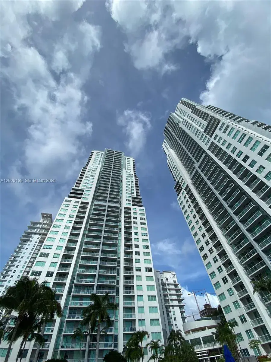 1 bath Residential for sale at 253 NE 2nd St # 3007, Miami FL 33132