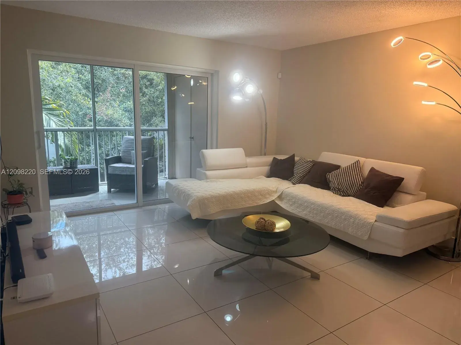 430 S Park Rd # 302, Hollywood FL 33021
