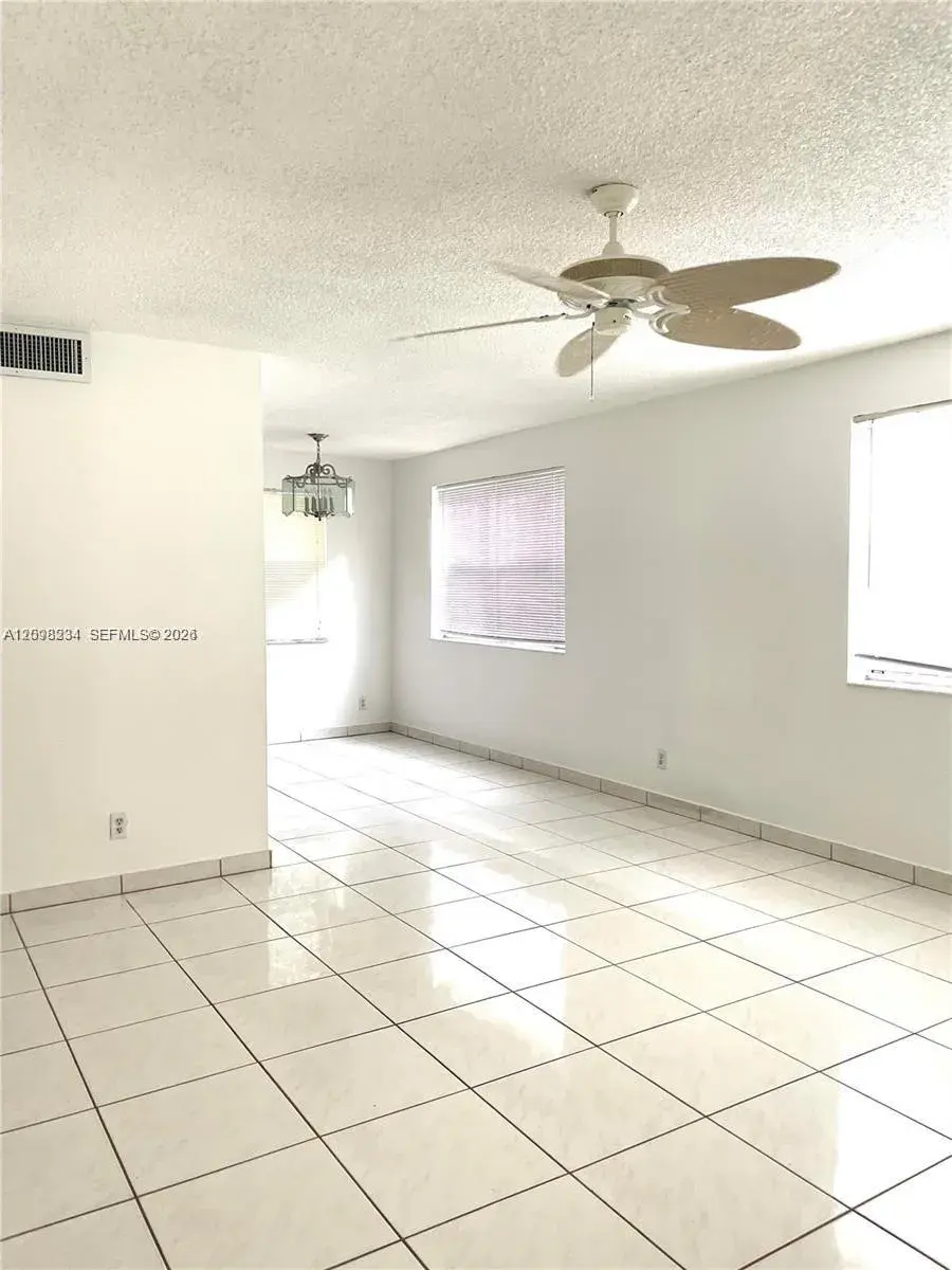 2 bedroom 1 bath Residential Lease for rent at 2200 Taylor St # 106, Hollywood FL 33020