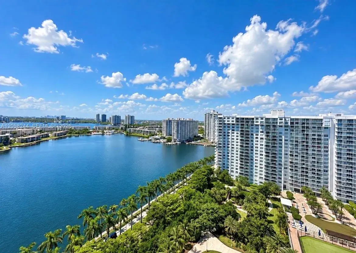 1 bedroom 2 bath Residential Lease for rent at 2851 NE 183rd St # 2110E, Aventura FL 33160