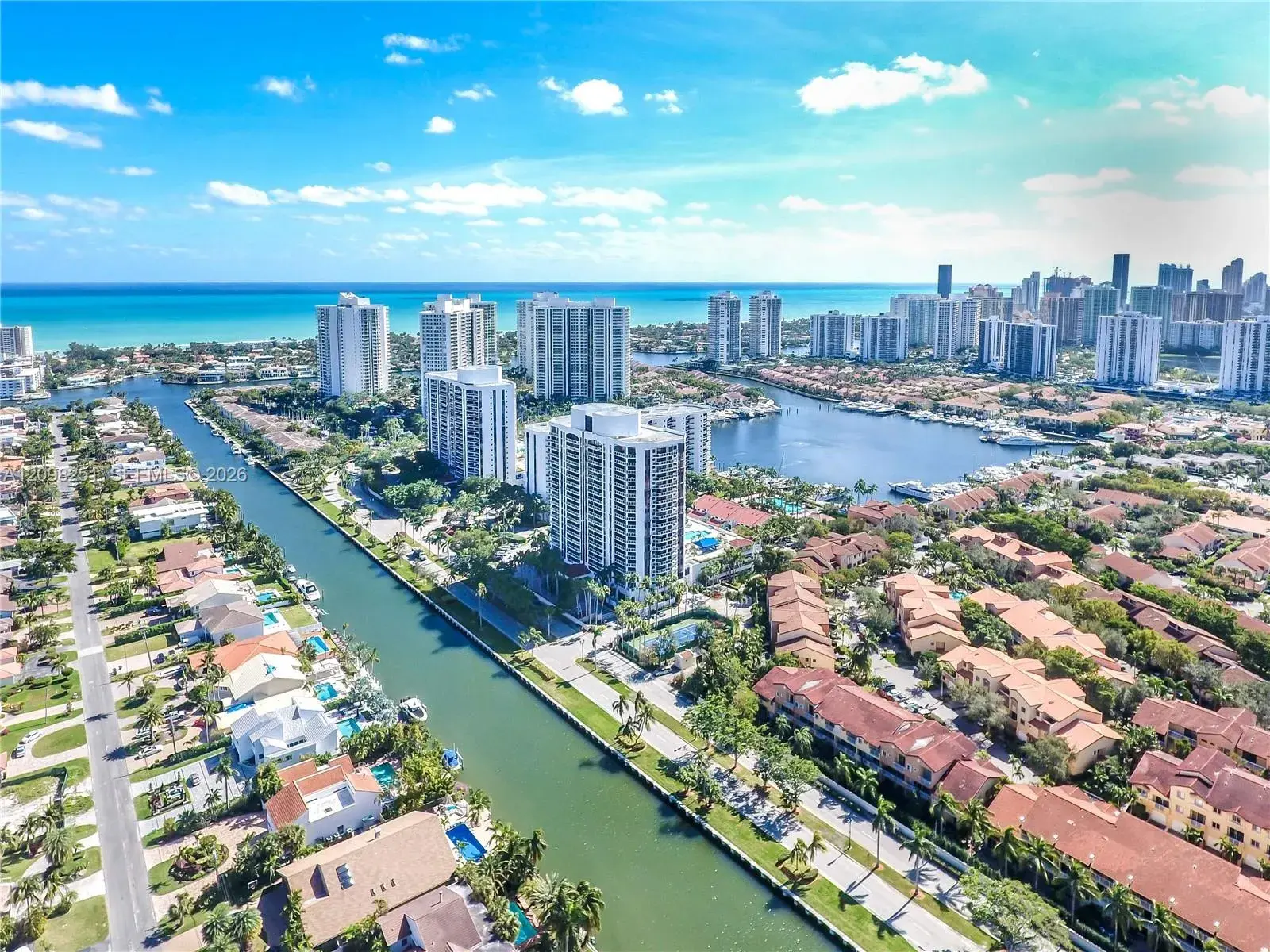 2 bedroom 2 bath Residential Lease for rent at 3610 Yacht Club Dr # 410, Aventura FL 33180