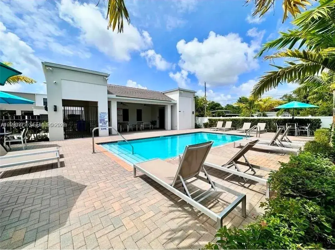 543 NW 17th St # 543, Fort Lauderdale FL 33311