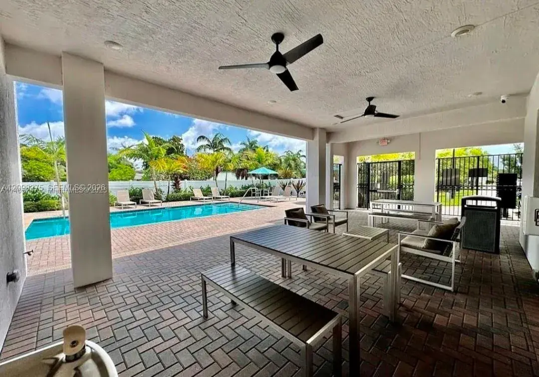 543 NW 17th St # 543, Fort Lauderdale FL 33311