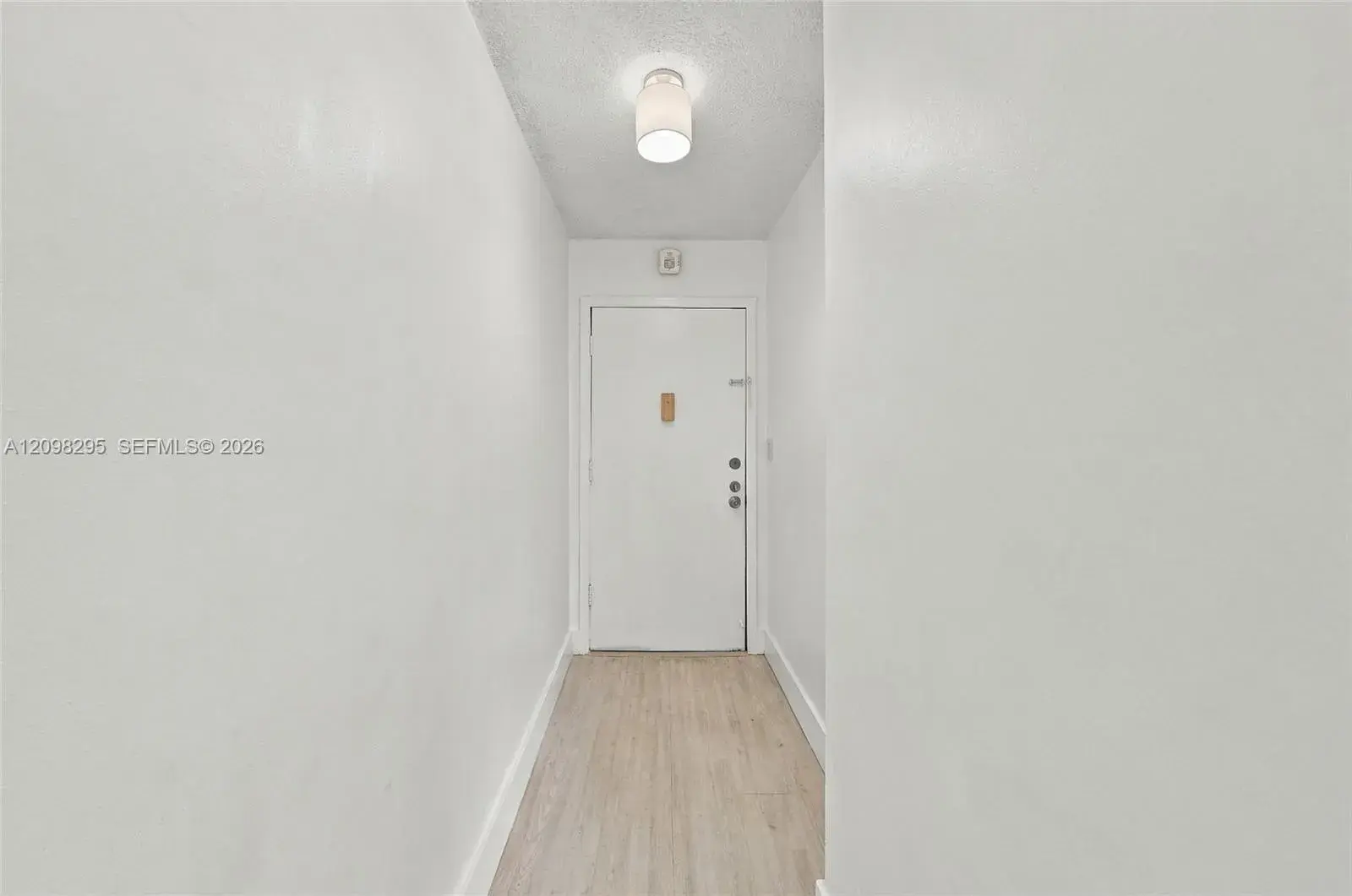 1800 SW 25th St # 2204, Miami FL 33133