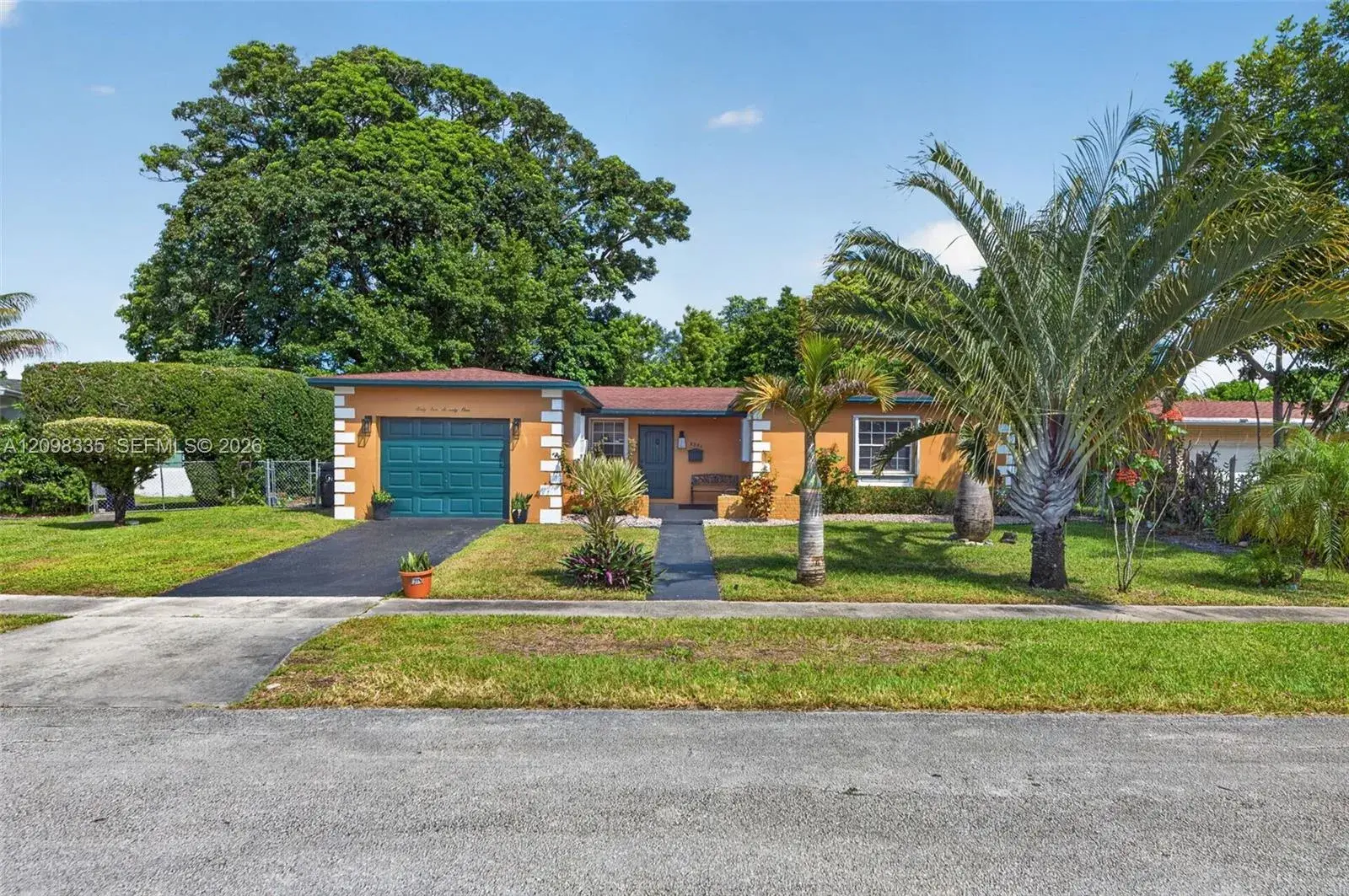 6571 SW 7th Ct, North Lauderdale FL 33068