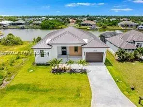 8124 Tecumseh Cir, Port Charlotte FL 33981