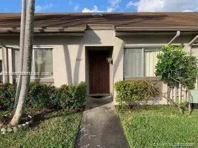 2 bedroom 2 bath Residential for sale at 5587 Park Rd, Dania Beach FL 33312