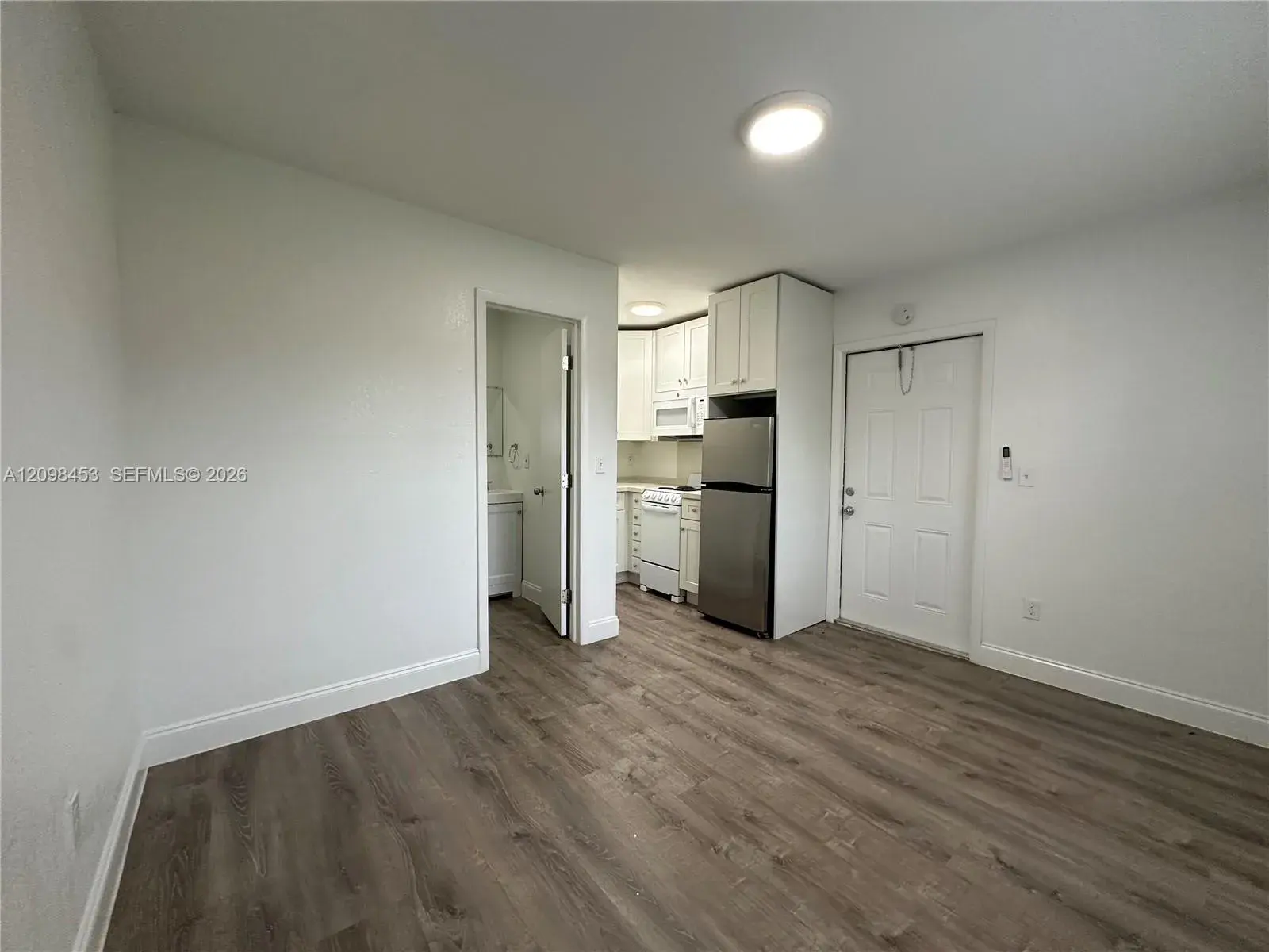 1 bath Residential Lease for rent at 2300 Madison St # 110, Hollywood FL 33020