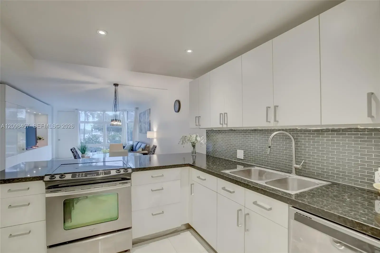 3375 N Country Club Dr # 103, Aventura FL 33180