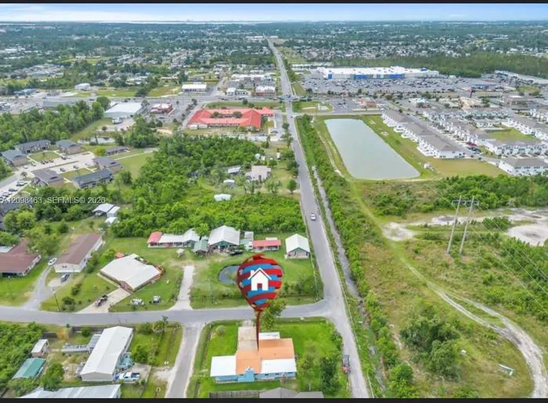626 N Gay AVE, Panama City FL 32404