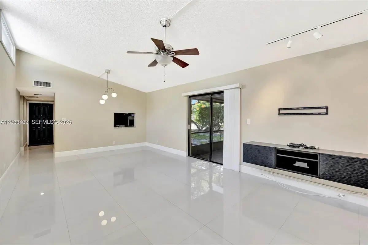 5701 Swordfish Cir, Tamarac FL 33319