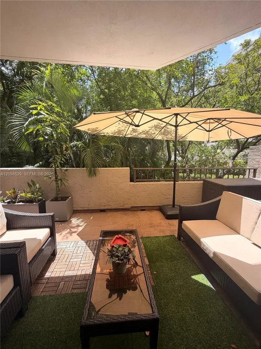 3 bedroom 2 bath Residential Lease for rent at 181 Crandon Blvd # 109, Key Biscayne FL 33149