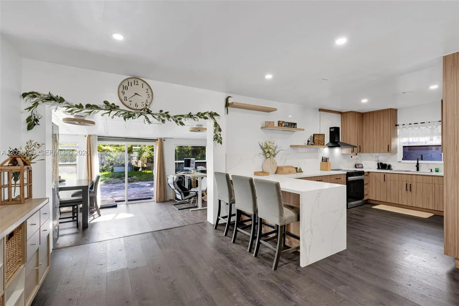 4 bedroom 3 bath Residential for sale at 441 E Evanston Cir, Fort Lauderdale FL 33312