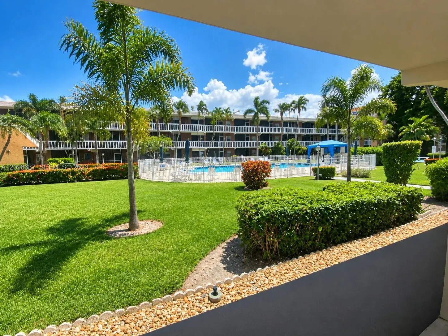 1 bedroom 1 bath Residential for sale at 201 NE 14th Ave # 5A, Hallandale Beach FL 33009